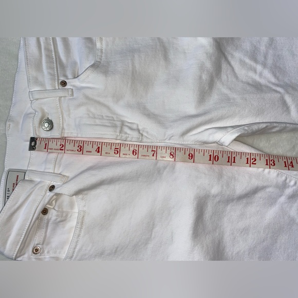 GAP Denim Girlfriend Mid Rise Jeans (NWOT) - Picture 12 of 12